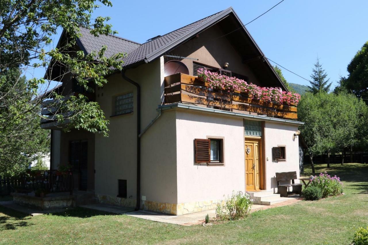 Rudanovac Holiday Home "Iris" Near Plitvice Lakes מראה חיצוני תמונה